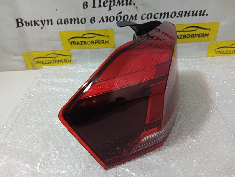 Фонарь задний левый Polo