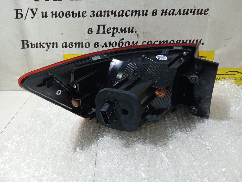 Фонарь задний правый Taos Фонарь задний правый Taos