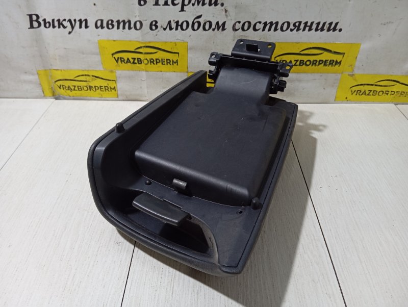 Подлокотник Ceed