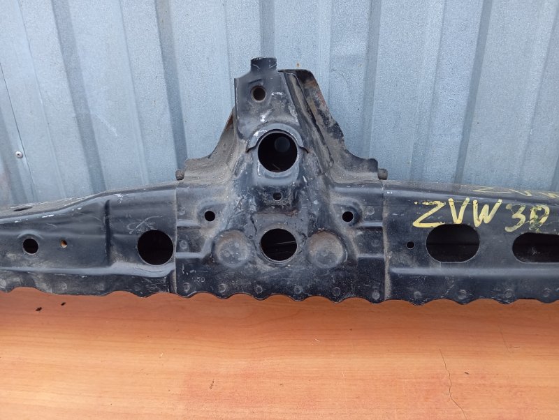 Балка подвески Toyota Corolla E150