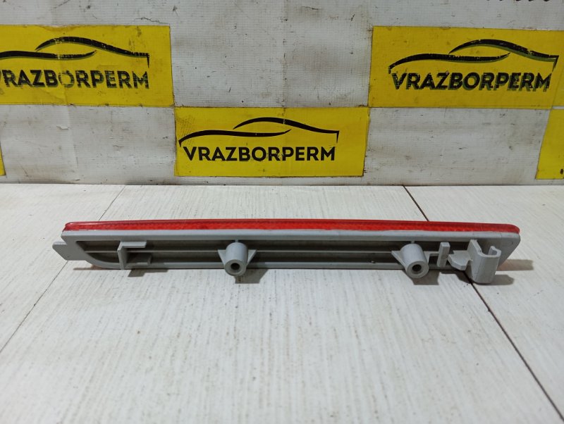 Отражатель в бампер задний правый 3