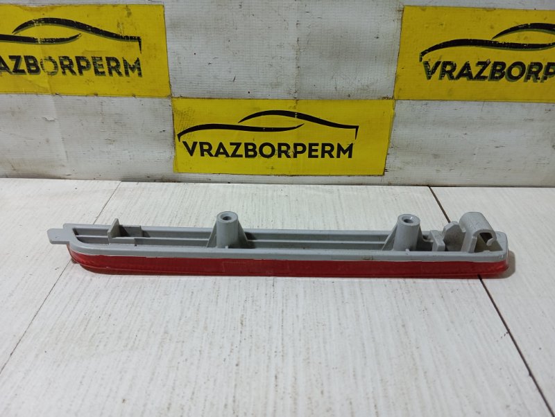 Отражатель в бампер задний правый 3