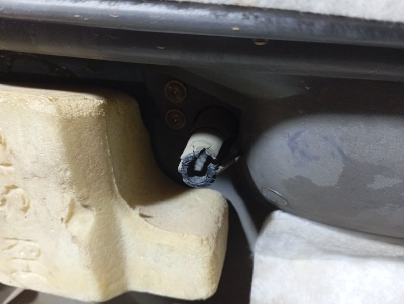 Обшивка двери передняя правая Accent Обшивка двери передняя правая Accent