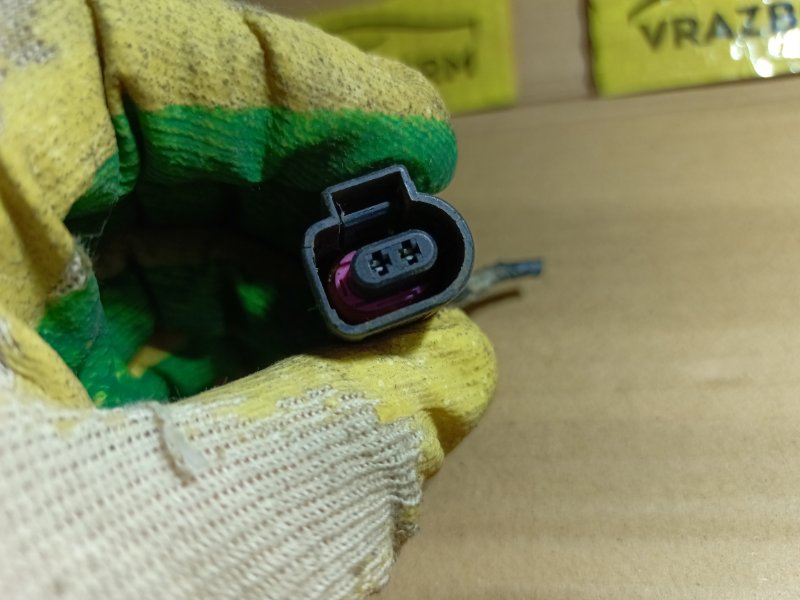 Разъем (фишка/штекер) Octavia A5