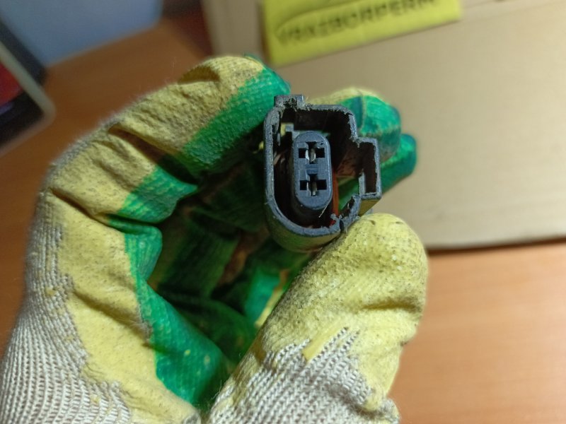 Разъем (фишка/штекер) Octavia A5 Разъем (фишка/штекер) Octavia A5