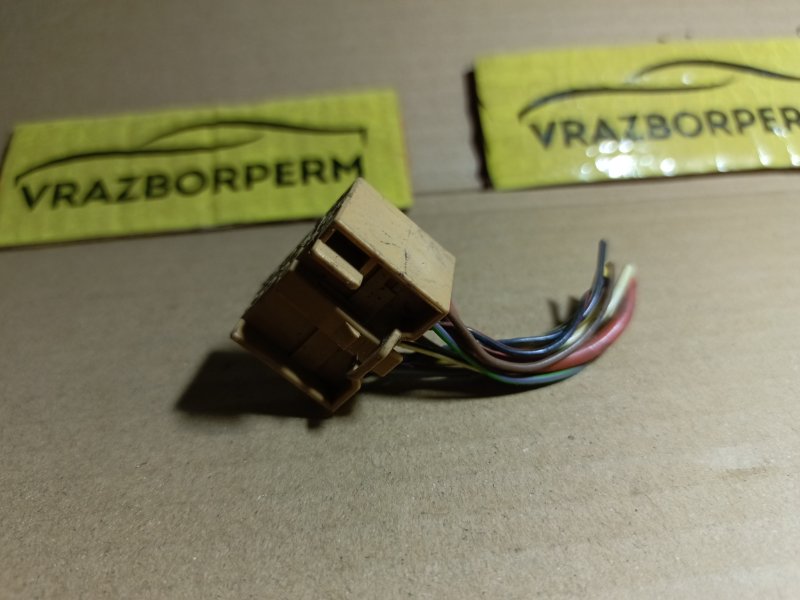 Разъем (фишка/штекер) Skoda Octavia A5
