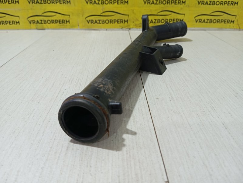 Патрубок системы охлаждения Nissan Almera g15