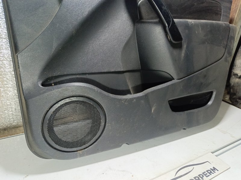 Обшивка двери передняя правая KANGOO 2013 K4M836