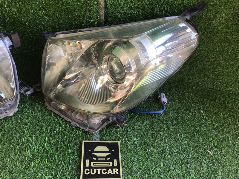 Фара TOYOTA IQ KGJ10