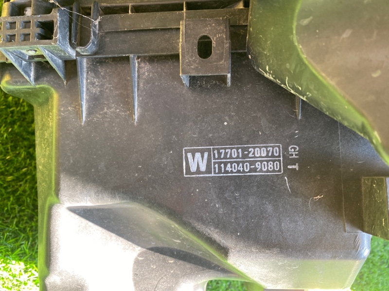 Корпус воздушного фильтра HARRIER GSU30W 2GR-FE