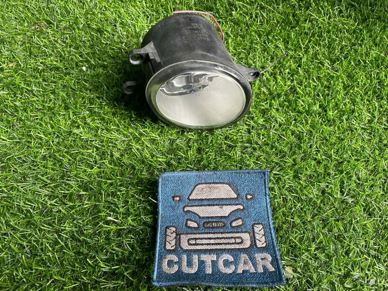 Фара противотуманная правая TOYOTA PRIUS ZVW30 81210-0D041 контрактная