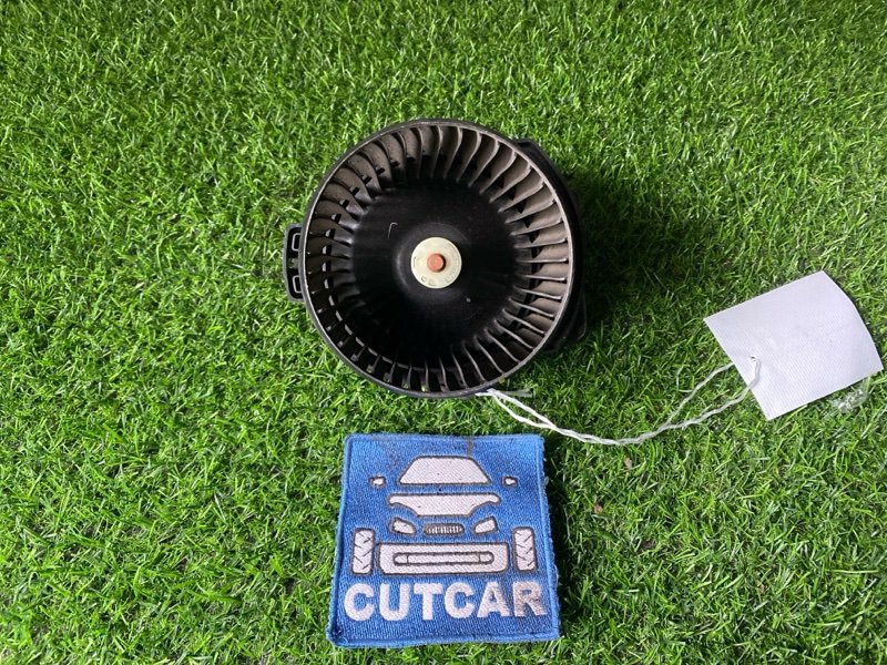 Мотор печки TOYOTA IQ KGJ10 контрактная