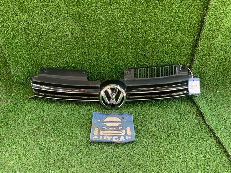 Решетка радиатора VOLKSWAGEN GOLF 5K контрактная