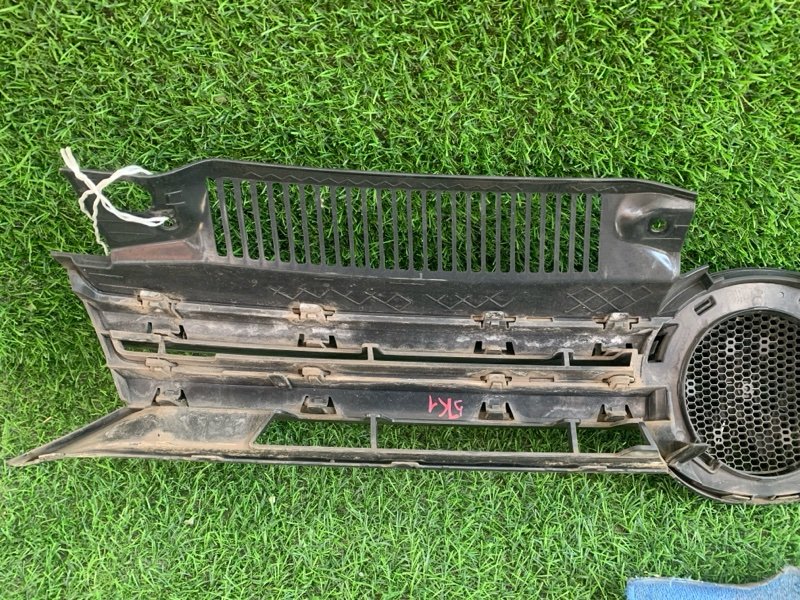 Решетка радиатора GOLF 5K