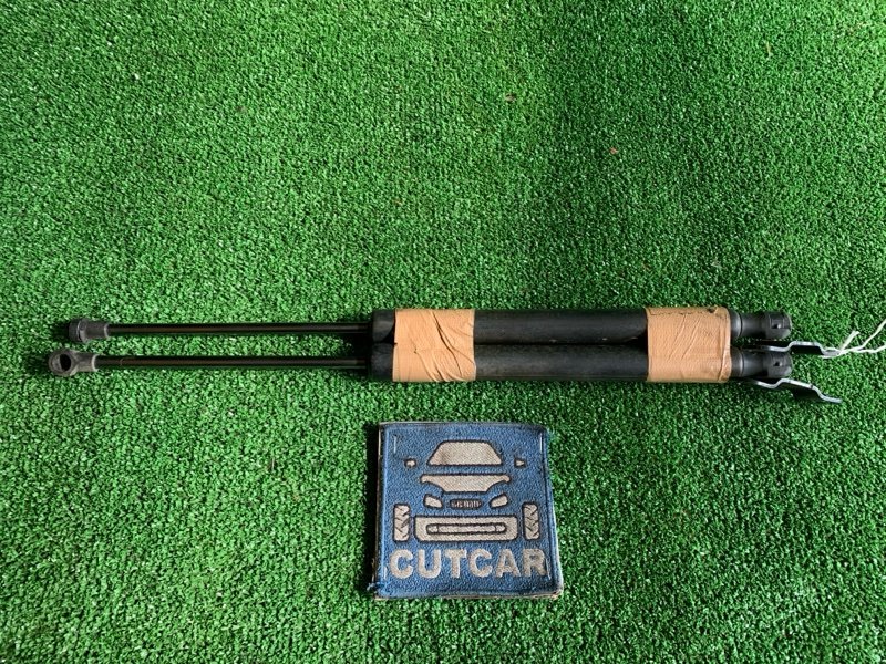 Амортизатор двери багажника GOLF 5K