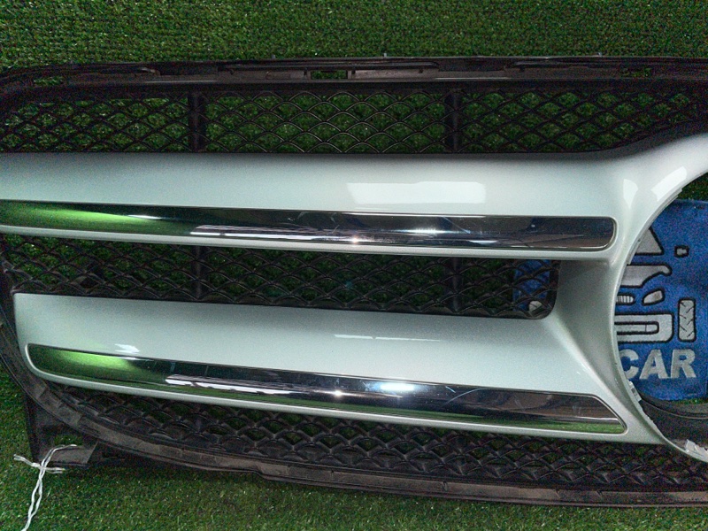 Решетка радиатора Mercedes-Benz GLA-CLASS X156