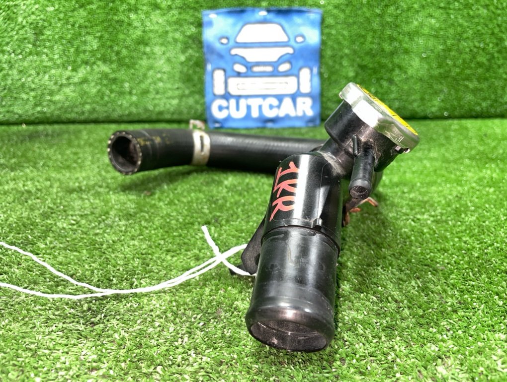 Горловина радиатора TOYOTA IQ KGJ10 1KR-FE