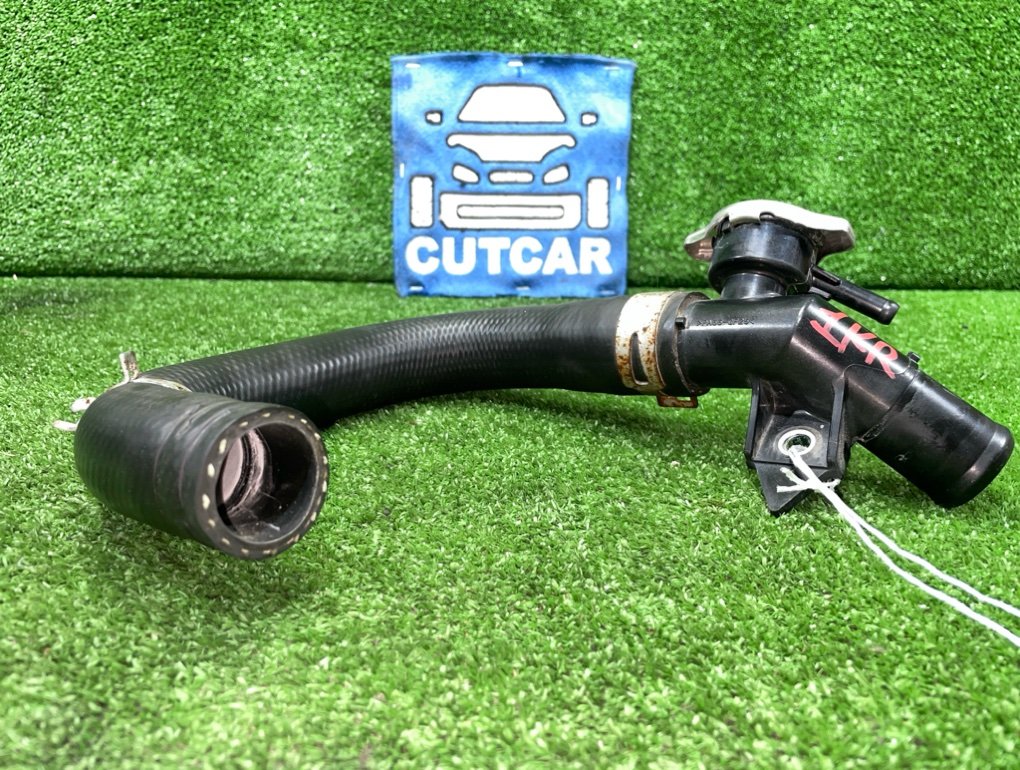 Горловина радиатора IQ KGJ10 1KR-FE