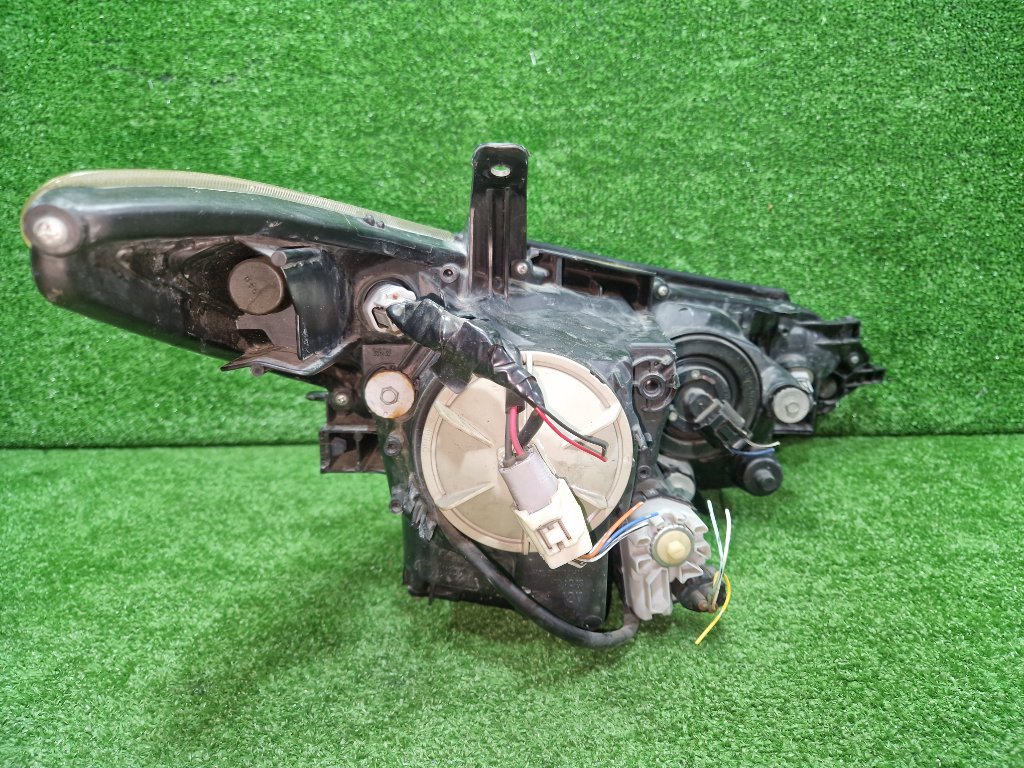 Фара ESTIMA ACR50W