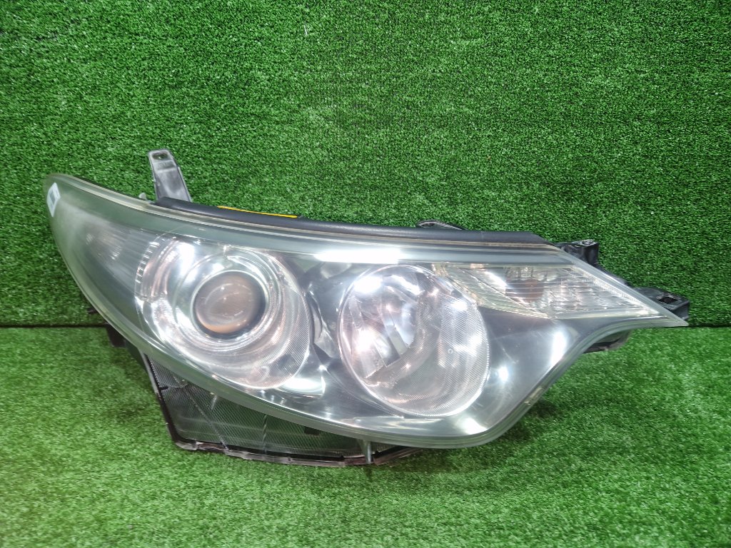 Фара ESTIMA ACR50W