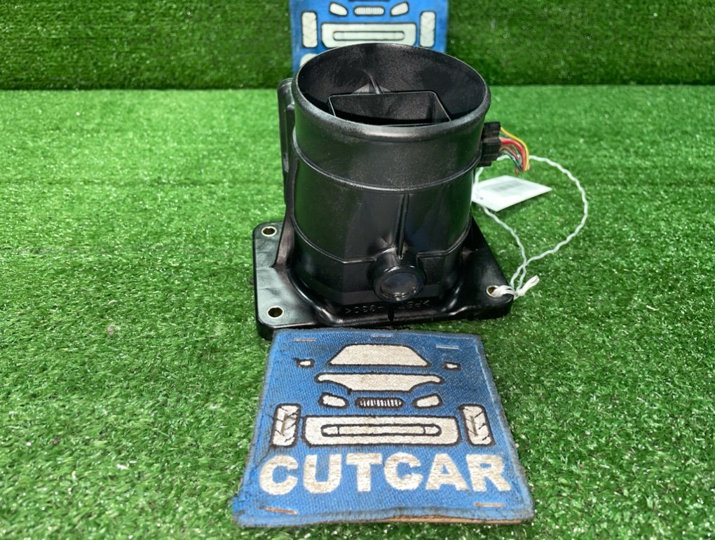 Датчик массового расхода воздуха MITSUBISHI CHARIOT GRANDIS N94W 4G64 E5T08171 контрактная