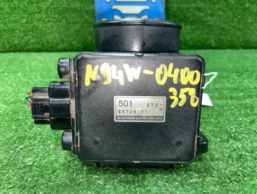 Датчик массового расхода воздуха MITSUBISHI CHARIOT GRANDIS N94W 4G64