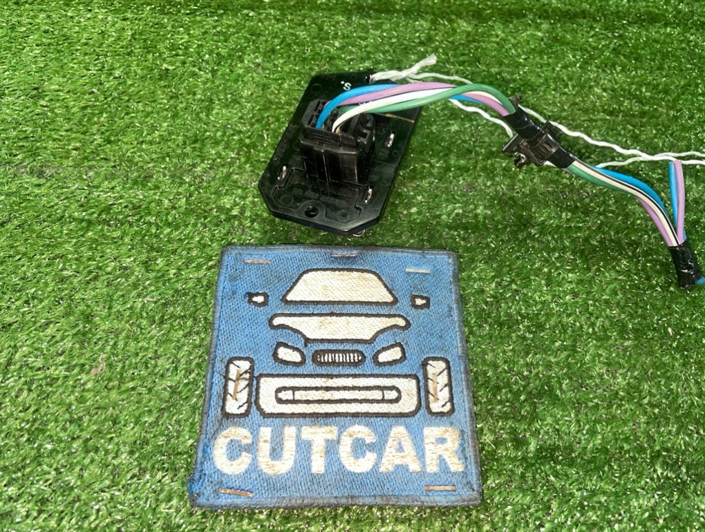 Запчасть реостат печки TOYOTA RACTIS 2012 NSP120 1NR-FE контрактная Реостат печки TOYOTA RACTIS 2012 NSP120 1NR-FE контрактная