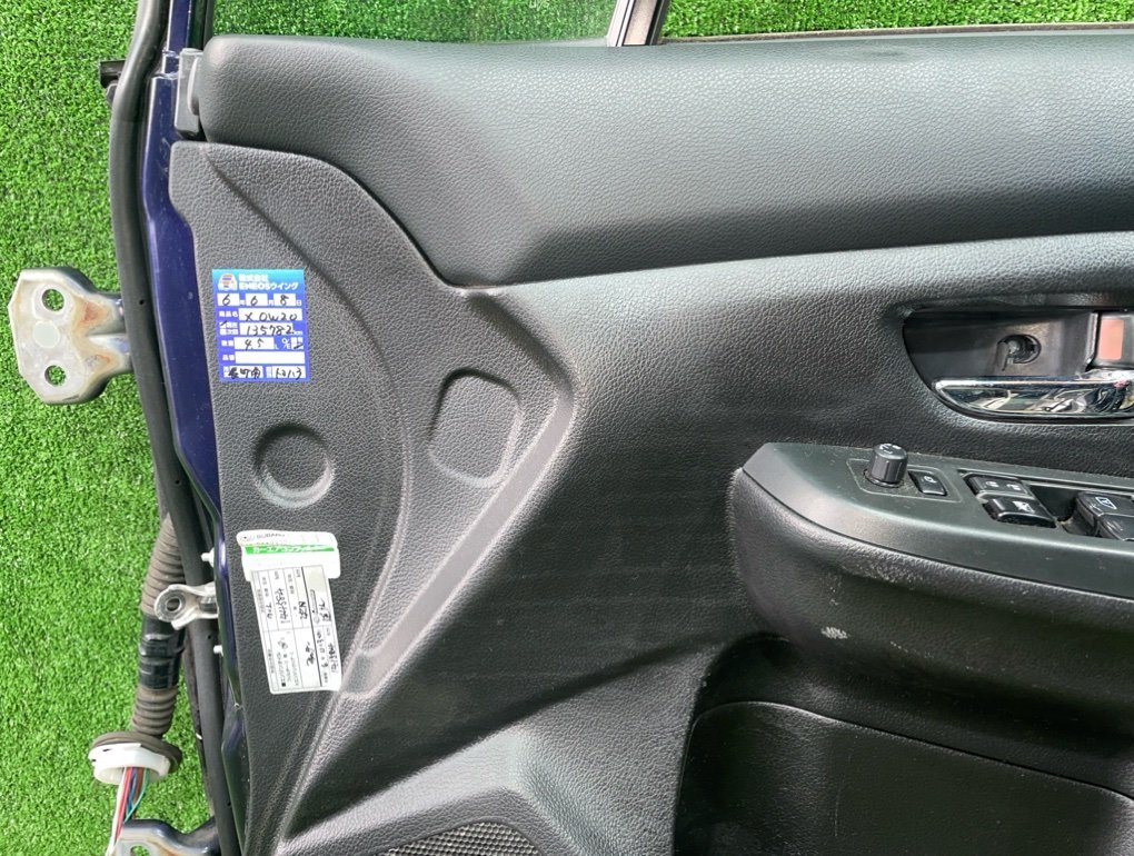 Дверь боковая передняя правая IMPREZA GP6