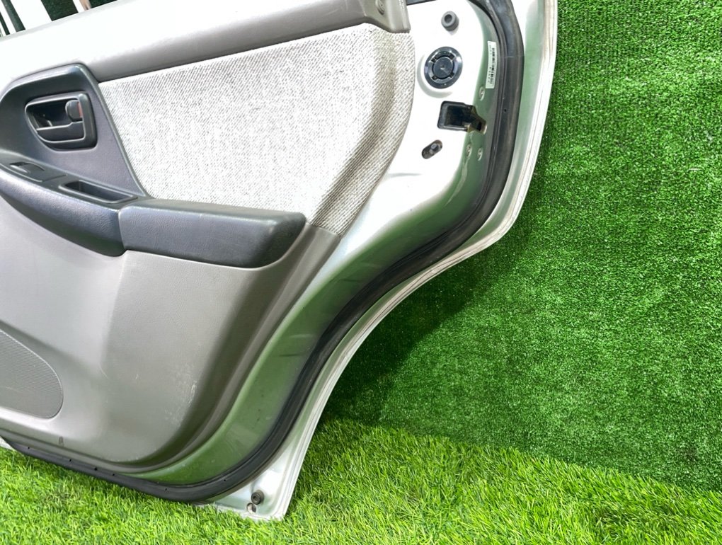 Дверь боковая задняя правая IMPREZA 2001 GG2 EJ152