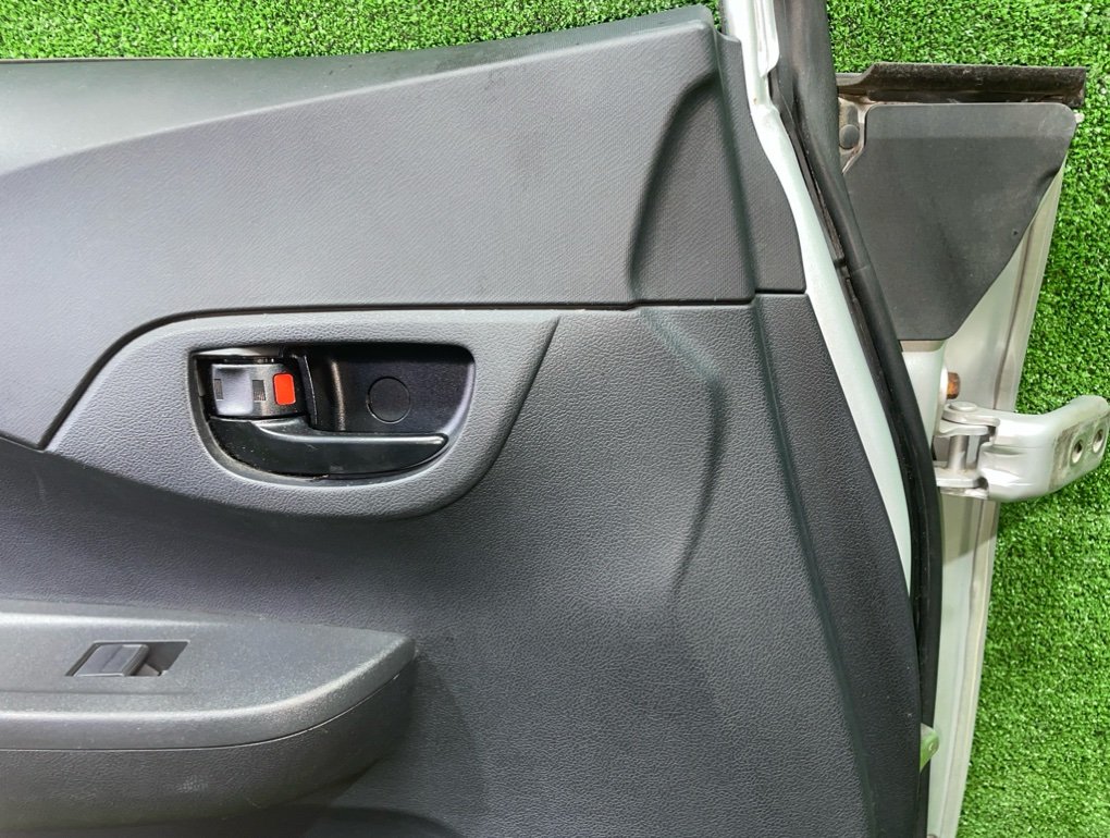 Дверь боковая передняя левая RACTIS 2012 NSP120 1NR-FE Дверь боковая передняя левая RACTIS 2012 NSP120 1NR-FE