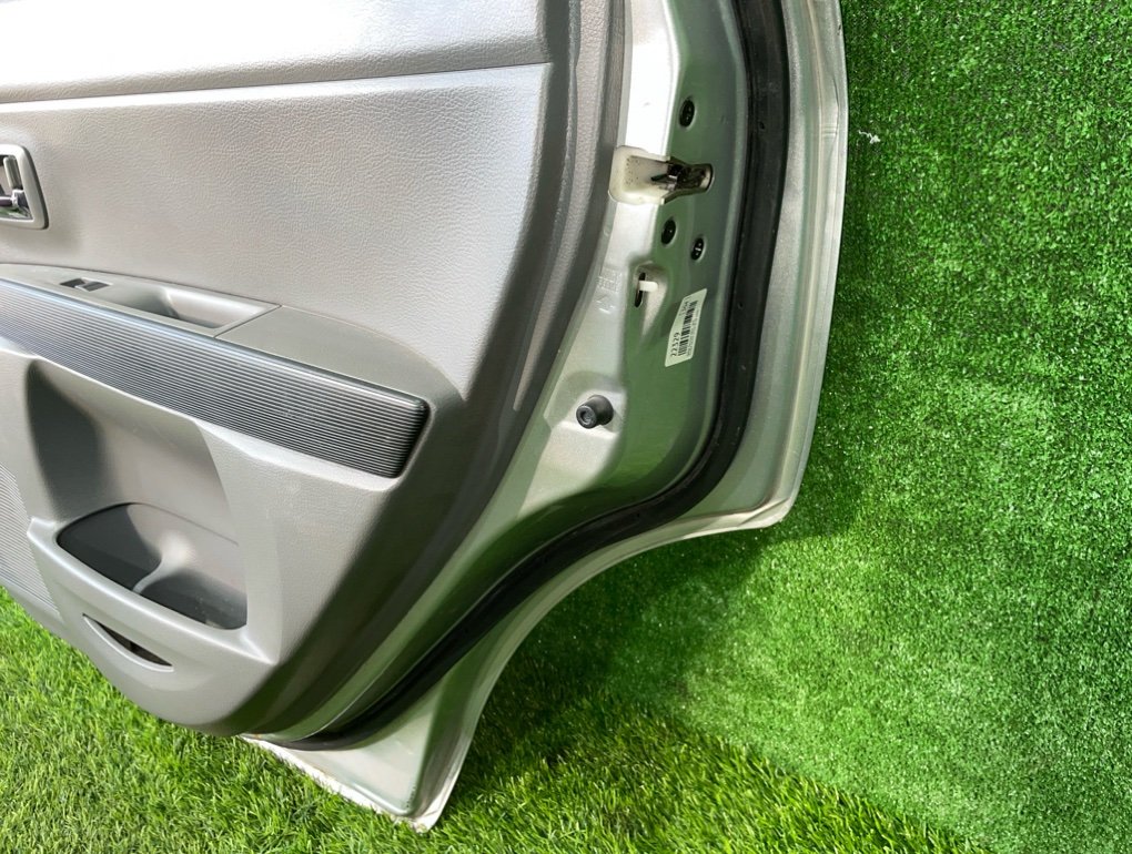 Дверь боковая задняя правая DEMIO 2006 DY3W ZJ-VE Дверь боковая задняя правая DEMIO 2006 DY3W ZJ-VE