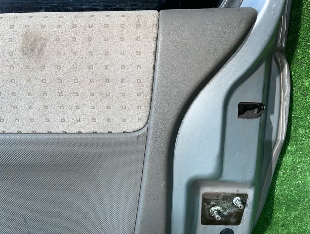 Дверь боковая задняя правая MOBILIO 2002 GB1 L15A