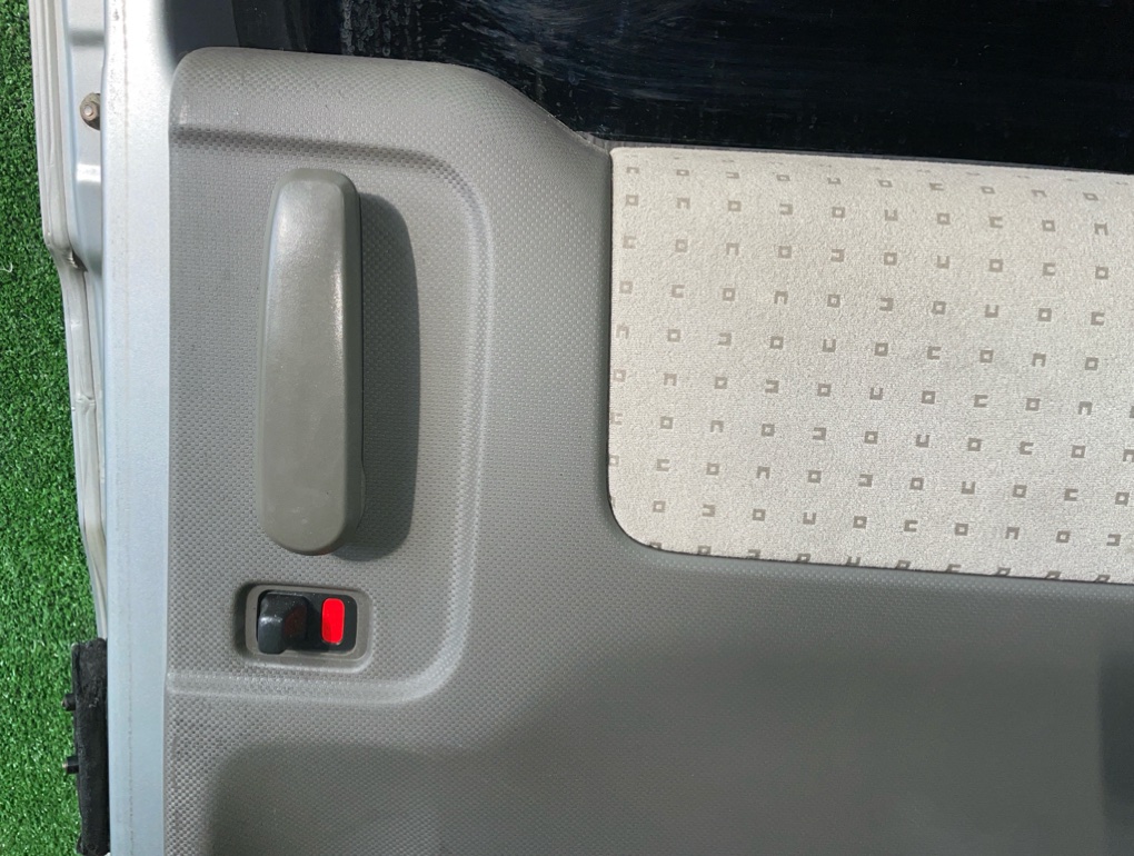 Дверь боковая задняя правая MOBILIO 2002 GB1 L15A