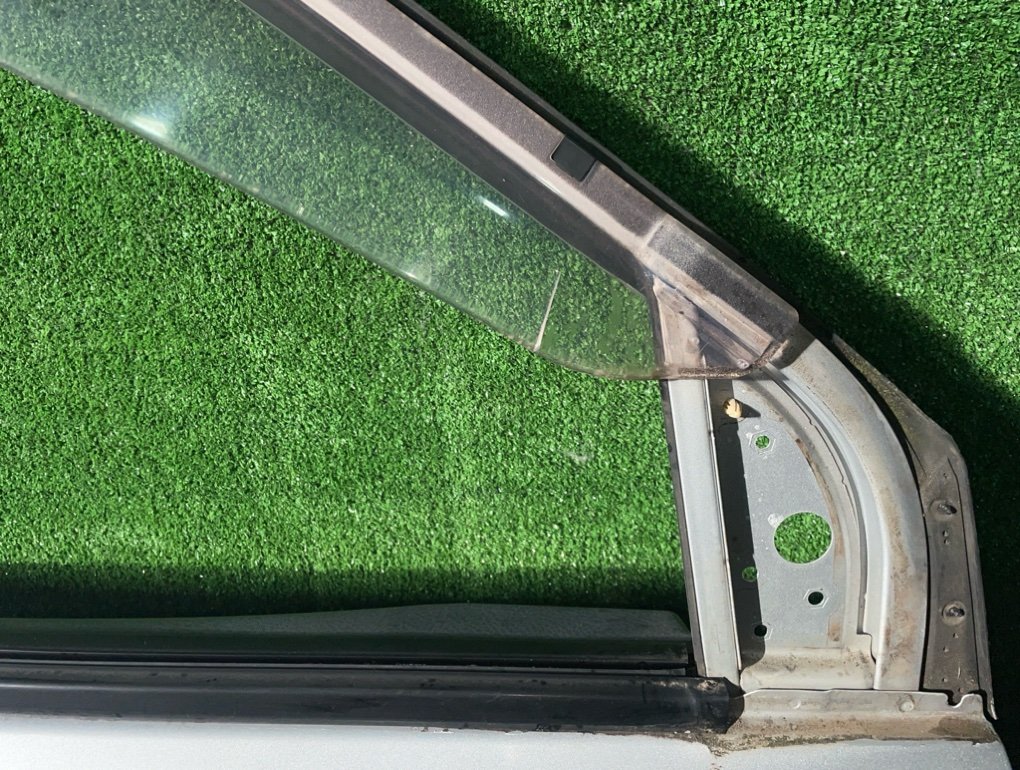 Дверь боковая передняя правая MIRAGE DINGO 2002 CQ1A 4G13