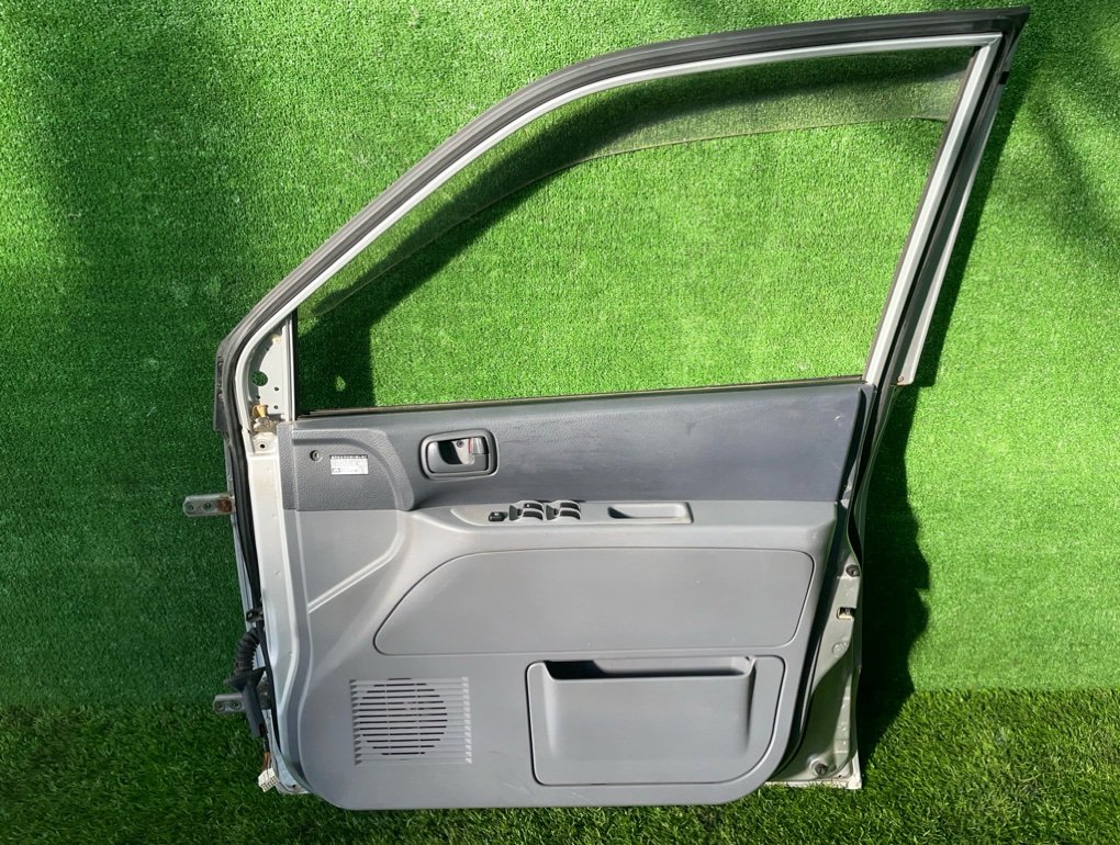 Дверь боковая передняя правая MIRAGE DINGO 2002 CQ1A 4G13