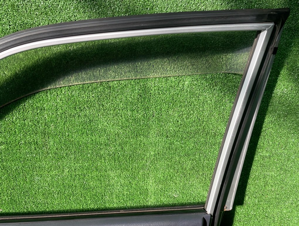 Дверь боковая передняя правая MIRAGE DINGO 2002 CQ1A 4G13