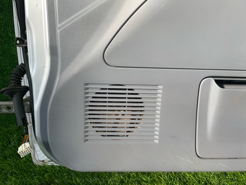 Дверь боковая передняя правая MIRAGE DINGO 2002 CQ1A 4G13