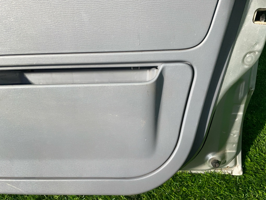 Дверь боковая передняя правая MIRAGE DINGO 2002 CQ1A 4G13