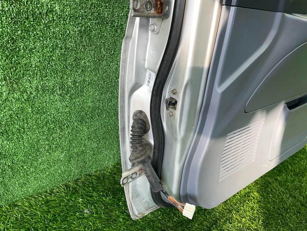 Дверь боковая передняя правая MIRAGE DINGO 2002 CQ1A 4G13