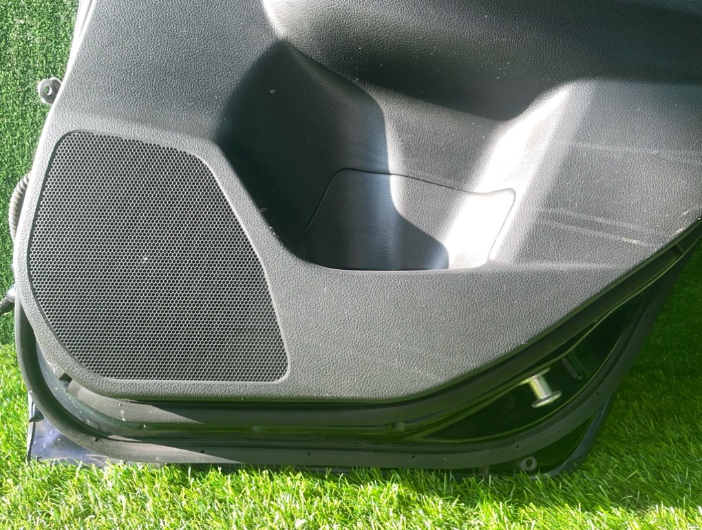 Дверь боковая задняя правая IMPREZA GP6