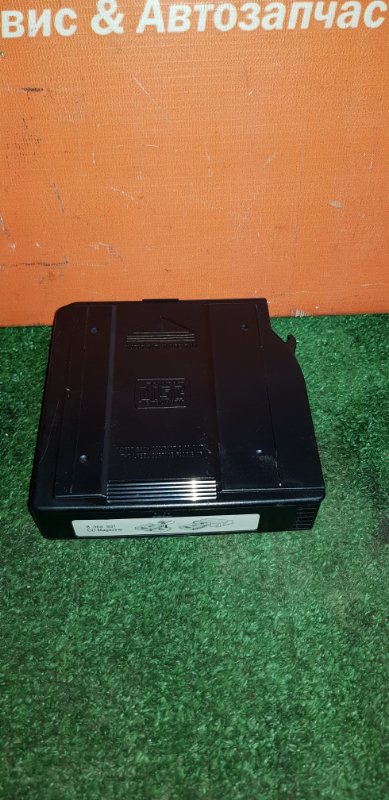 Запчасть cd чейнджер BMW 750i 03.2008 E65 N62B48B 65128364931 контрактная Cd чейнджер BMW 750i 03.2008 E65 N62B48B 65128364931 контрактная
