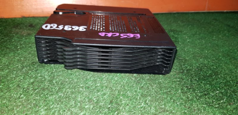 Cd чейнджер 750i 03.2008 E65 N62B48B Cd чейнджер 750i 03.2008 E65 N62B48B