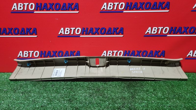 Накладка на порог багажника задняя COROLLA SPACIO 2001-2007 NZE121N 1NZ-FE