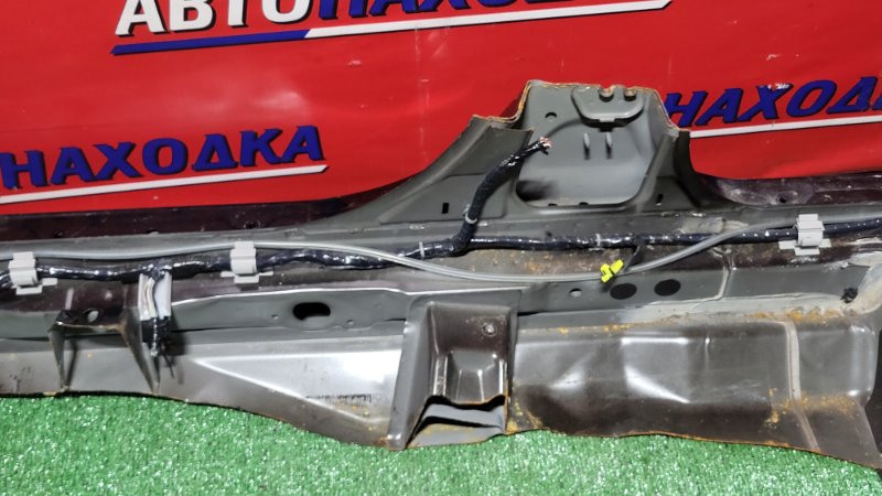 Порог кузова правый X-TRAIL 2000-2007 NT30 QR20DE