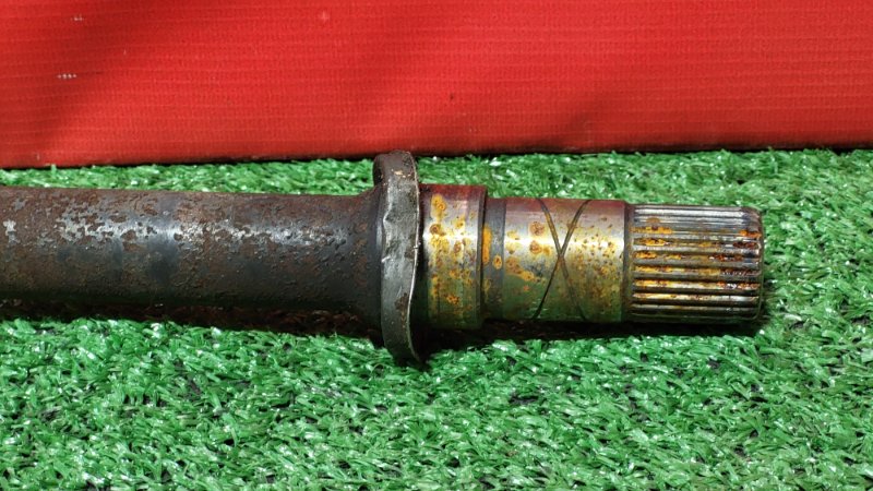 Привод передний правый PREMACY 2005-2010 CREW LF-VE