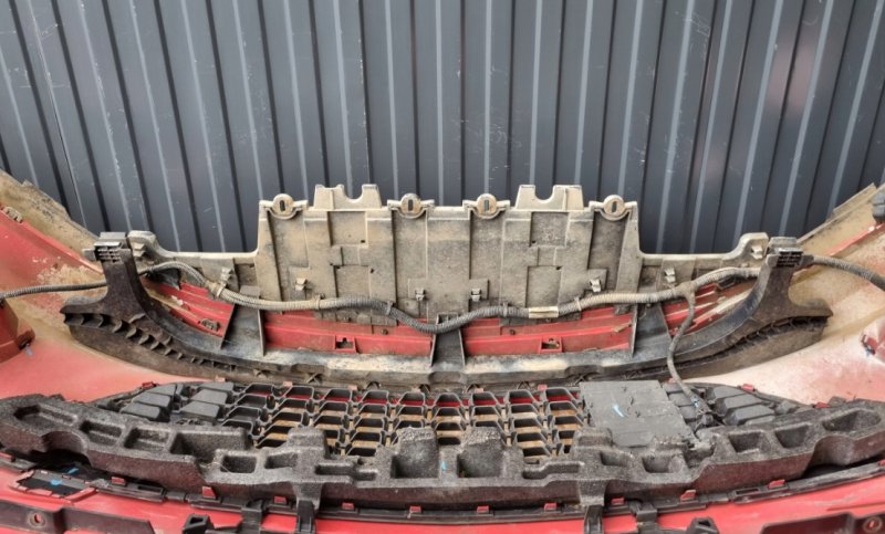 Бампер передний Astra J GTC