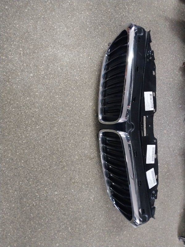 Решетка радиатора решетка бампера BMW G32 51137497775 Б/У