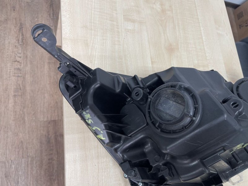 Фара передняя левая Astra J