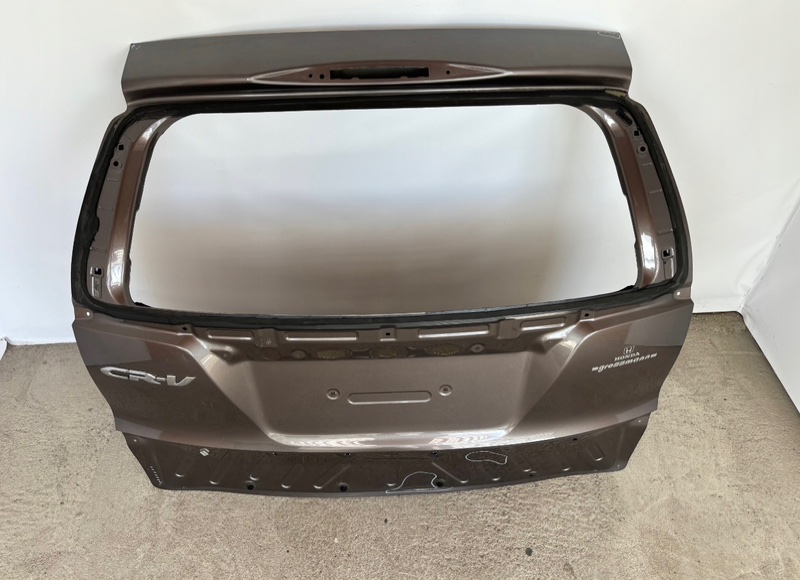 Крышка багажника задняя CR-V