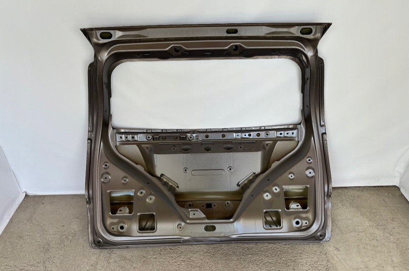 Крышка багажника задняя CR-V